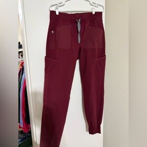 Women’s FIGS limited edition Maua Cargo Joggers
